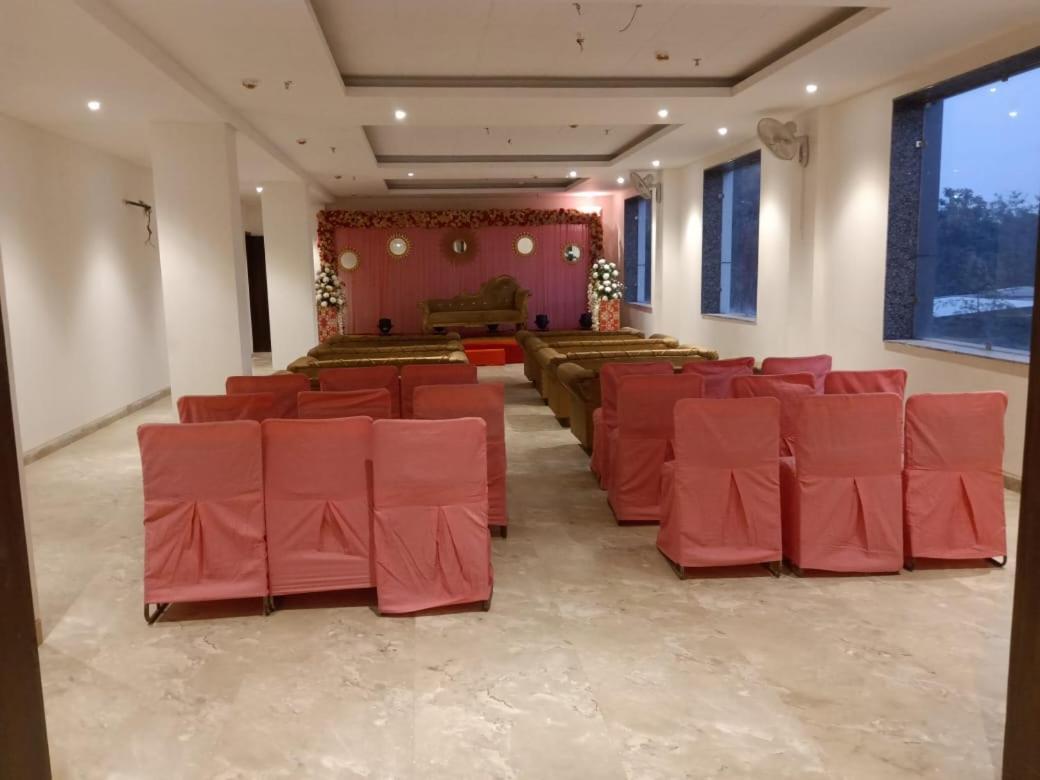 Hotel Sourav Park Inn Agra Агра Екстер'єр фото
