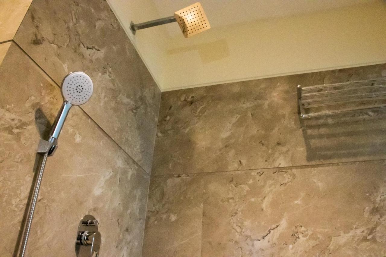 Hotel Sourav Park Inn Agra Агра Екстер'єр фото